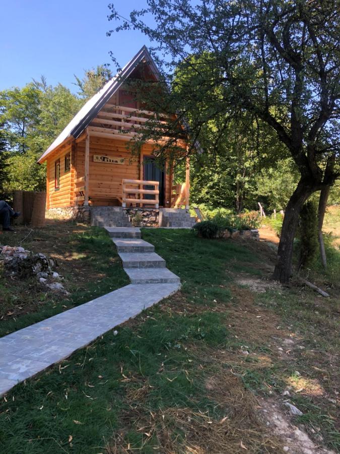Tilia Cottage Banjska stena Mitrovac Exteriör bild