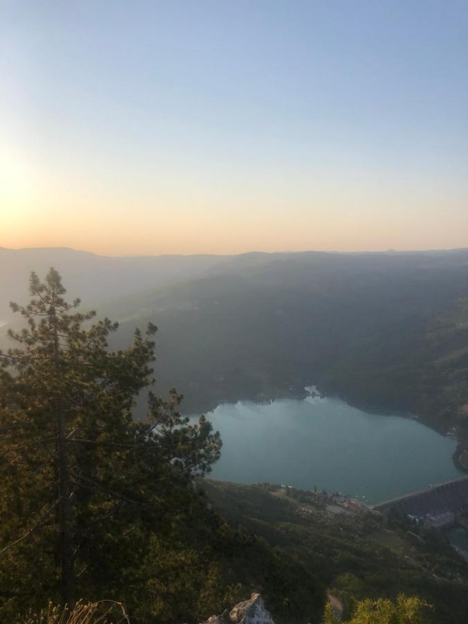 Tilia Cottage Banjska stena Mitrovac Exteriör bild